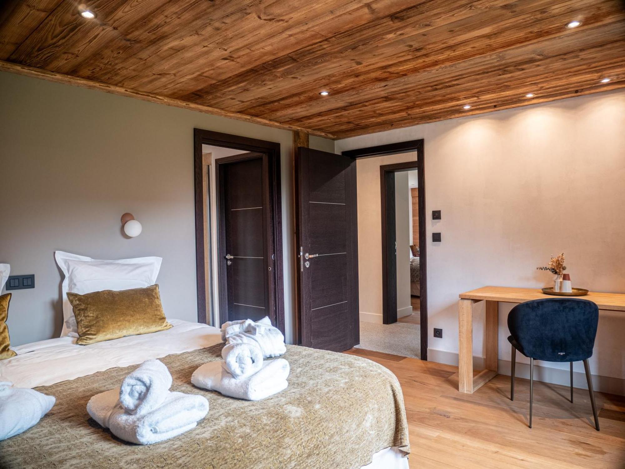 Bonami 450 M2 Salle Cinema Jacuzzi Hammam Chalet